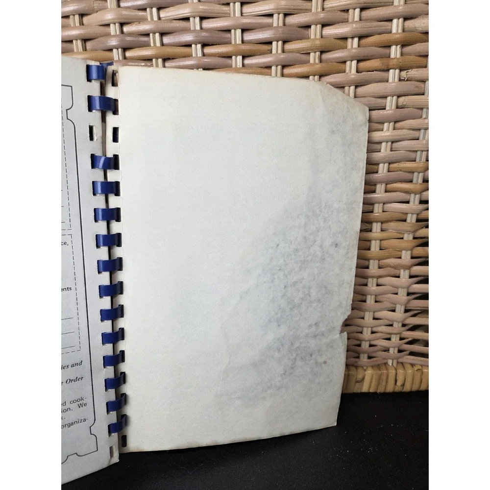 Torrance Refinery Mobile Motor Oil Employee‎ Cookbook 1982 Torrance, California